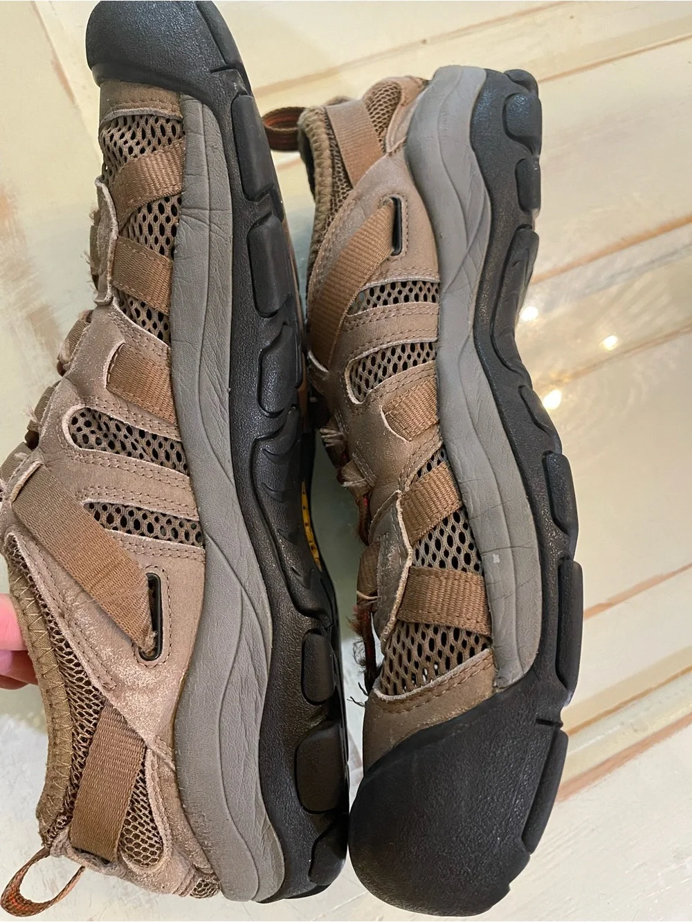 Keen Men's Tan Brown Outdoor Sandals with Bungee Lacing